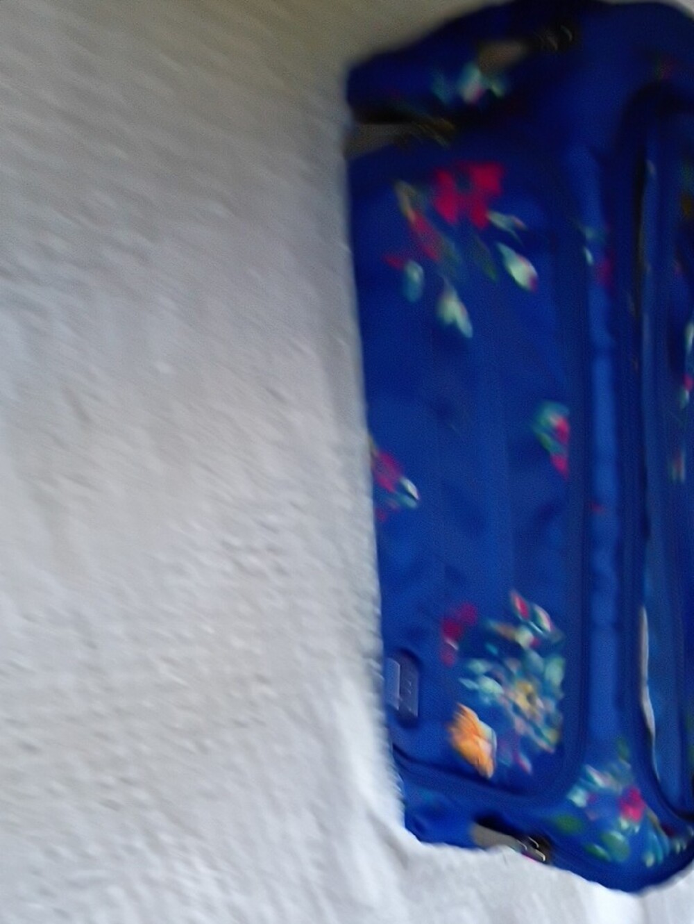 lug Blue Floral Nylon Cosmetic Travel  Bags (Set of 2) - Picture 5 of 16